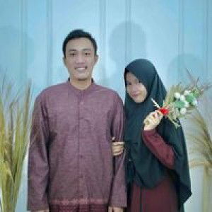 Reni Juhartanti profile icon