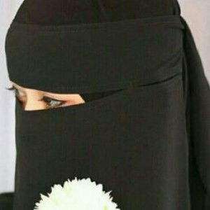 Anis Fitriani profile icon