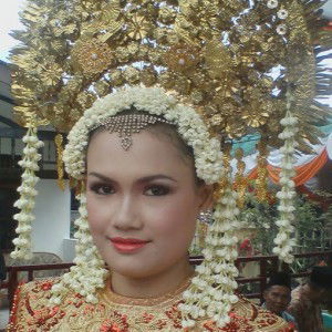 Liza Azlina Piliang profile icon