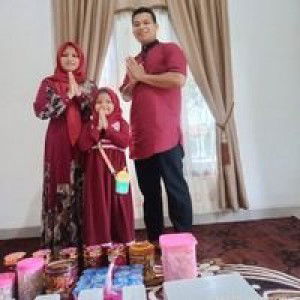 Nur Elfardasati profile icon