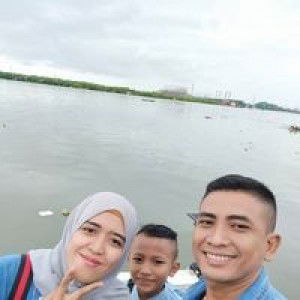 Reni Hasanah profile icon