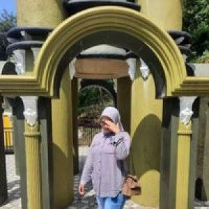 Nopiyanti profile icon