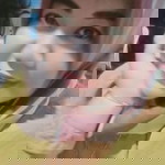 Devia Nur Azzahra profile icon