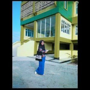 Sari nisaul Fitri profile icon