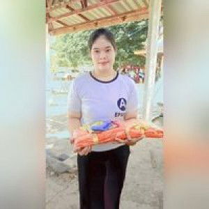 Num Apinya Sapchai profile icon