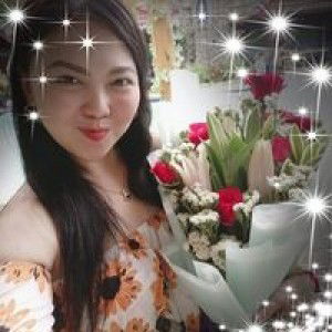 Roxie Caleon profile icon