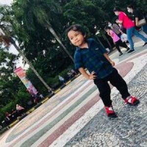 Elvi Oktaviani profile icon