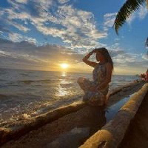 Fon Suwan profile icon