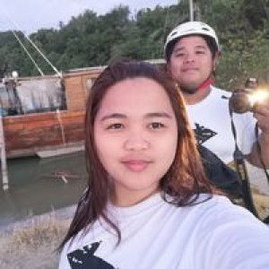 Charizze Mortillero Abalona profile icon