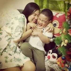 Emjed Torres Divina profile icon