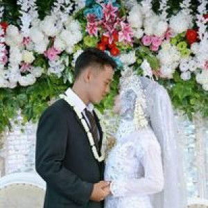 Tuti Lestari profile icon