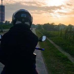 ইস্টার এস ইস্টার profile icon