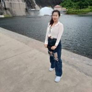 มิน นี่ profile icon