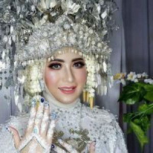 Teti Hestiliani profile icon