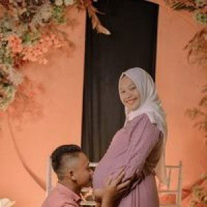 Dewi Syahfitri Lubis profile icon