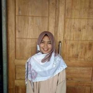 Lusi Tri Wahyuni profile icon