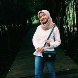 dewi andini profile icon