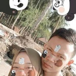 Ade Apriliatinnazwha profile icon