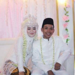 Uci Faujiah profile icon