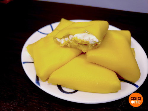 Easy and yummy Durian crepes