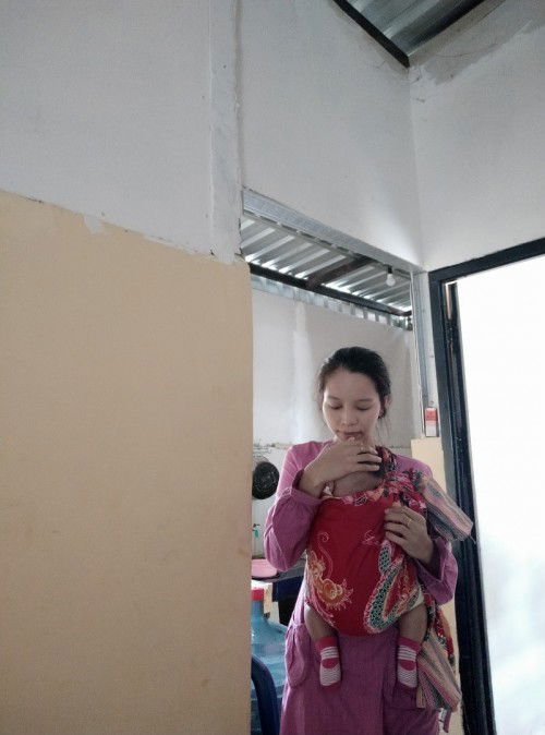 gendongan mshape dengan jarik