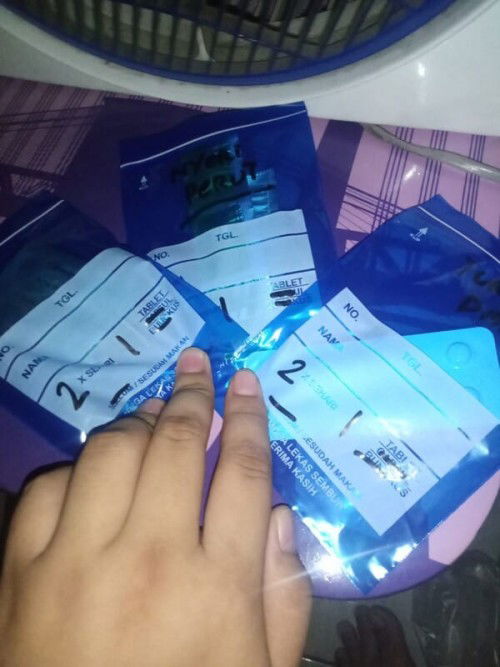 Karena kb akhirnya minum obat