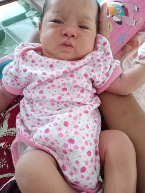 น้องได้ 1เดือน 13 วัน แร้วคะ