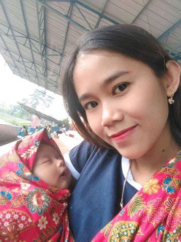 berapa lama baby betah dibedong nih bun??