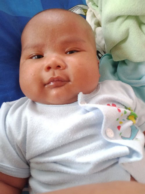 เด็กนมแม่ของแต่ละบ้าน