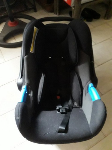 For sale car seat/carrier
