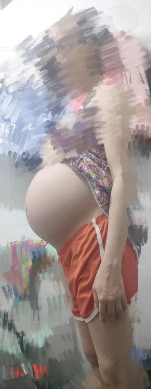 mataas pa dw tyan ko 8months na,pero sobra sakit na pelvic ko dun sya lagi nsiksik