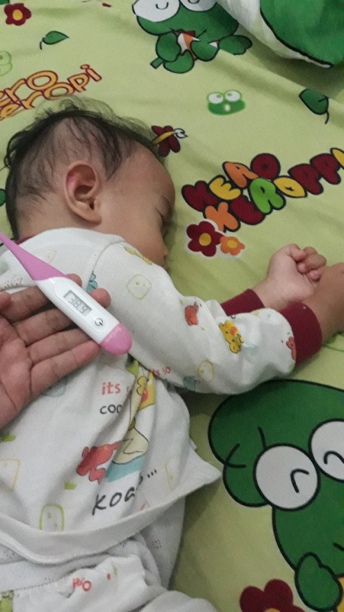 Anak demam dan muntah