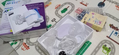 Mau jualll pompa asi avent, free botol asi kaca merk BKA, sama kantong asi plastik.