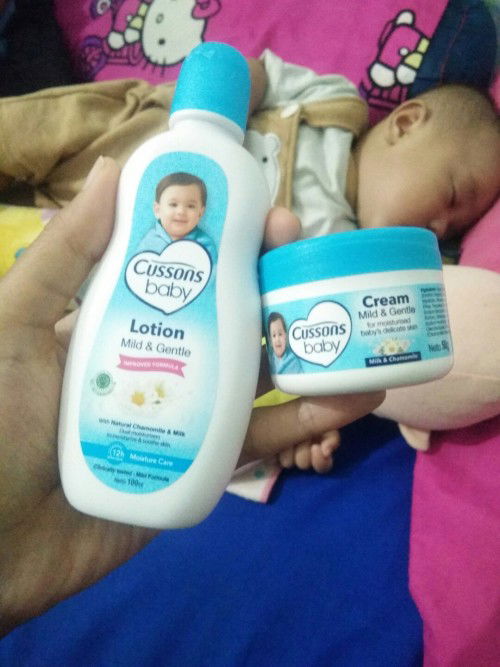 Pemakaian skincae cussons baby