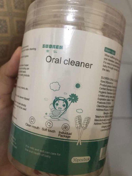 Pembersih lidah bayi