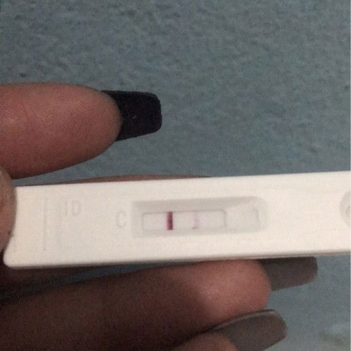 ask ko lang po kung positive or negative,kasi 2 months mahigit napo ako hindi nagkakaron