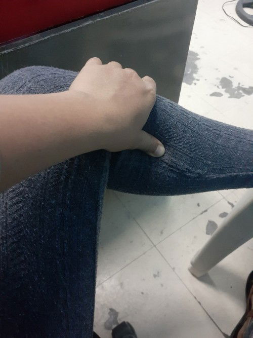 8 months preggy LEG CRAMPS