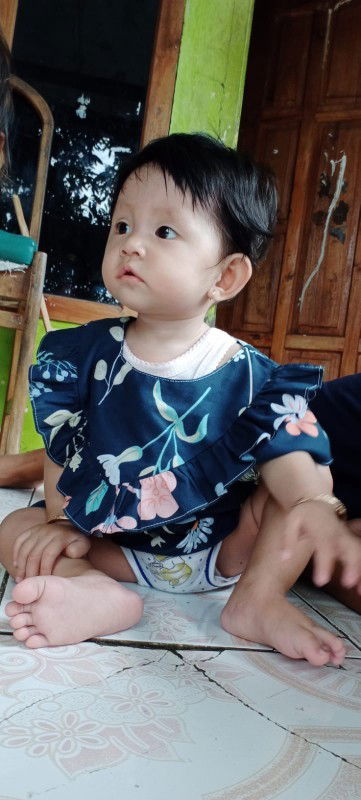 Anakku tidak mau d gendong sama keluarga ku