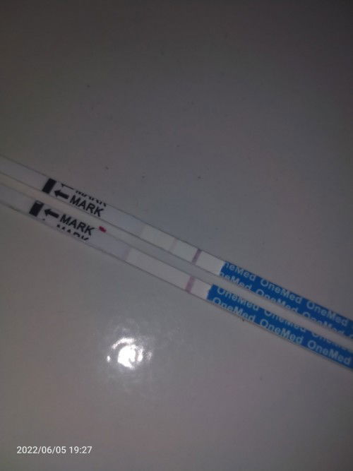 Assalamualaikum bunda, kalau garis 2 samar gini kira2 hamil nga ya Bun, soalnya saya baru telat 2hr