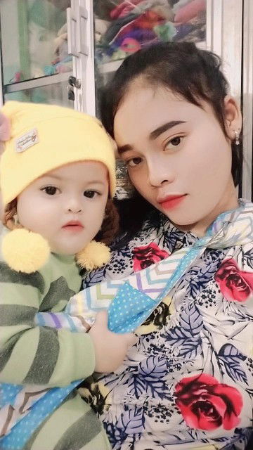 Anak pertama lahir sesar