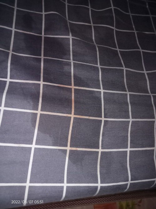 Keluar air beserta darah