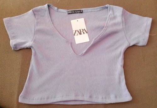 Crop Tops Shein Repro PH
Small size only