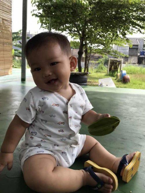 Usia 7Bln13Hr belum bisa merangkak