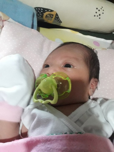Pwede na po ba gumamit ng pacifier ang 12days baby?