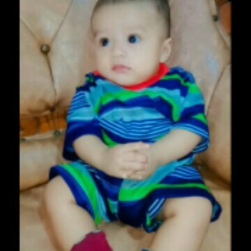 Hallo bunda2 syg . namaku faris mootalu usiaku sekrang berusia 4bln 18 hari aku udah bisa duduk yah.