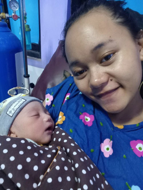 Alhamdulillah lahir lebih awal 2 hari dr hpl . Sehat , dg berat 2.8 kg untuk jagoan pertama kami