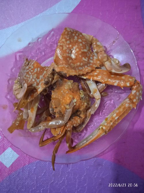 Makan kepiting