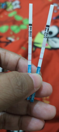 Saya hari ini baru telat 1 hari, tp kemarin iseng tes.. Garis 2 ...kira2 saya hamil ga ya bu ibu??