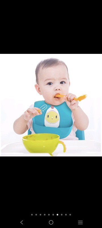 Celemek makan bayi