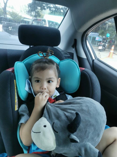 ลูกไม่ยอมพูด กรี๊ด ไม่สบตา เรียกชื่อไม่หัน